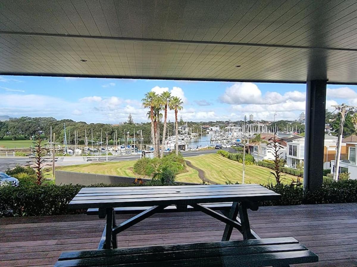 Fabulous Castor Bay 1 Bedroom With Views And Skytv Auckland Eksteriør billede