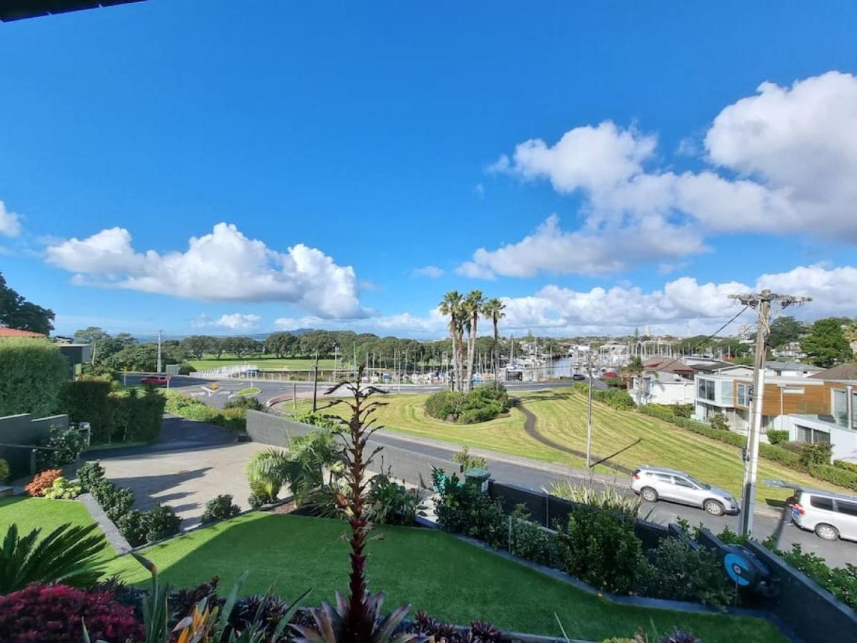 Fabulous Castor Bay 1 Bedroom With Views And Skytv Auckland Eksteriør billede
